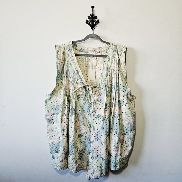 NWT Lovelo Floral Eyelet Romper Size 3X Pastel Watercolor V Neck Plus Size - Picture 3 of 6